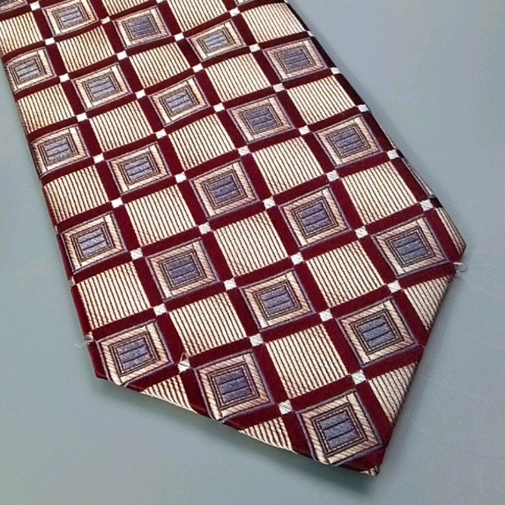 Wide Silk Tie By Platinum Designs EUC